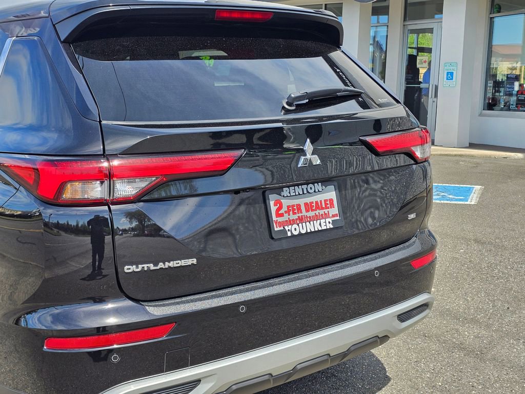 Used 2024 Mitsubishi Outlander SE AWD/4WD image 10