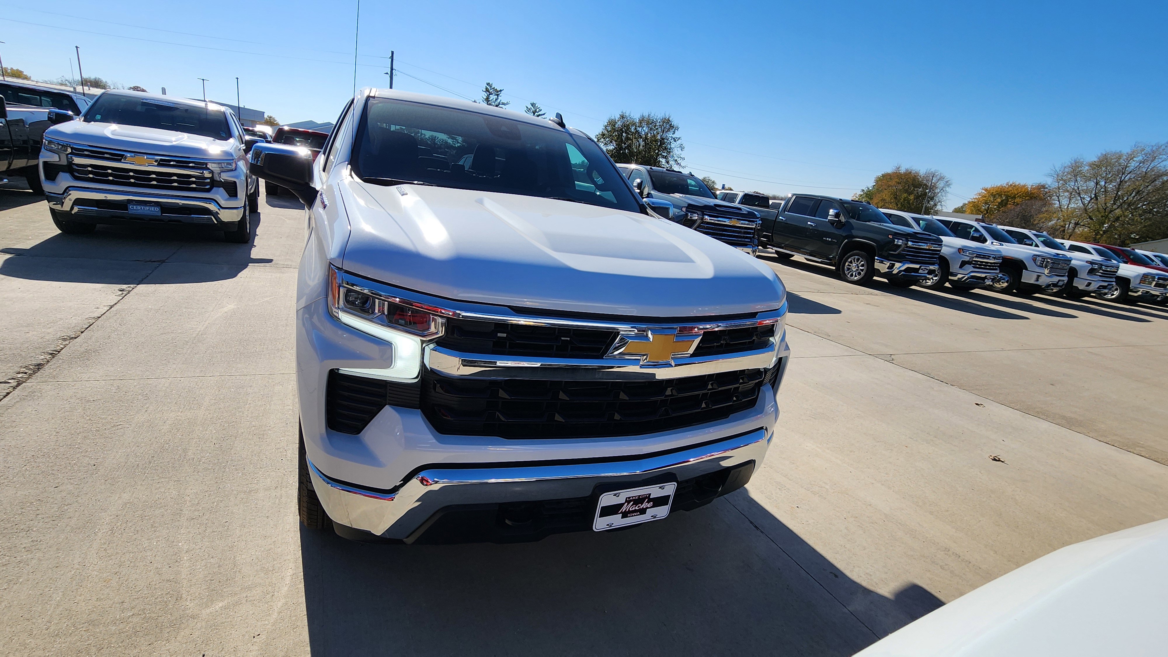 New 2026 Chevrolet Silverado 1500 LT image 3
