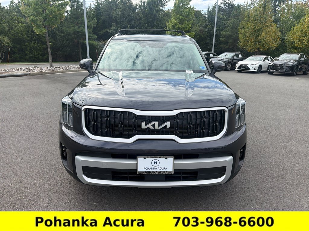 Used 2025 Kia Telluride EX w/ EX Captain's Chair Package AWD/4WD image 2