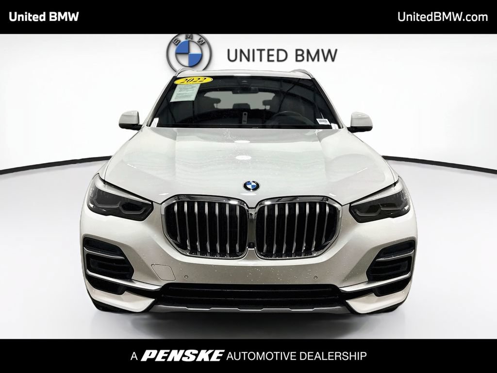 Used 2022 BMW X5 xDrive40i w/ Premium Package AWD/4WD image 2