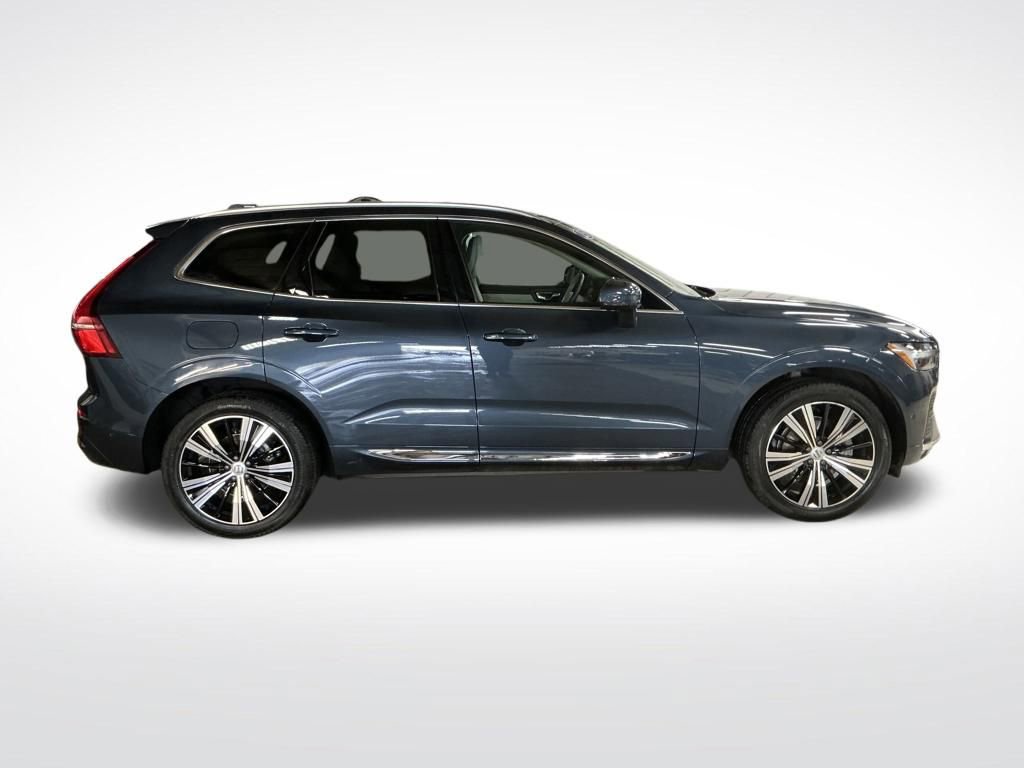 Used 2023 Volvo XC60 B5 Plus w/ Climate Package image 7