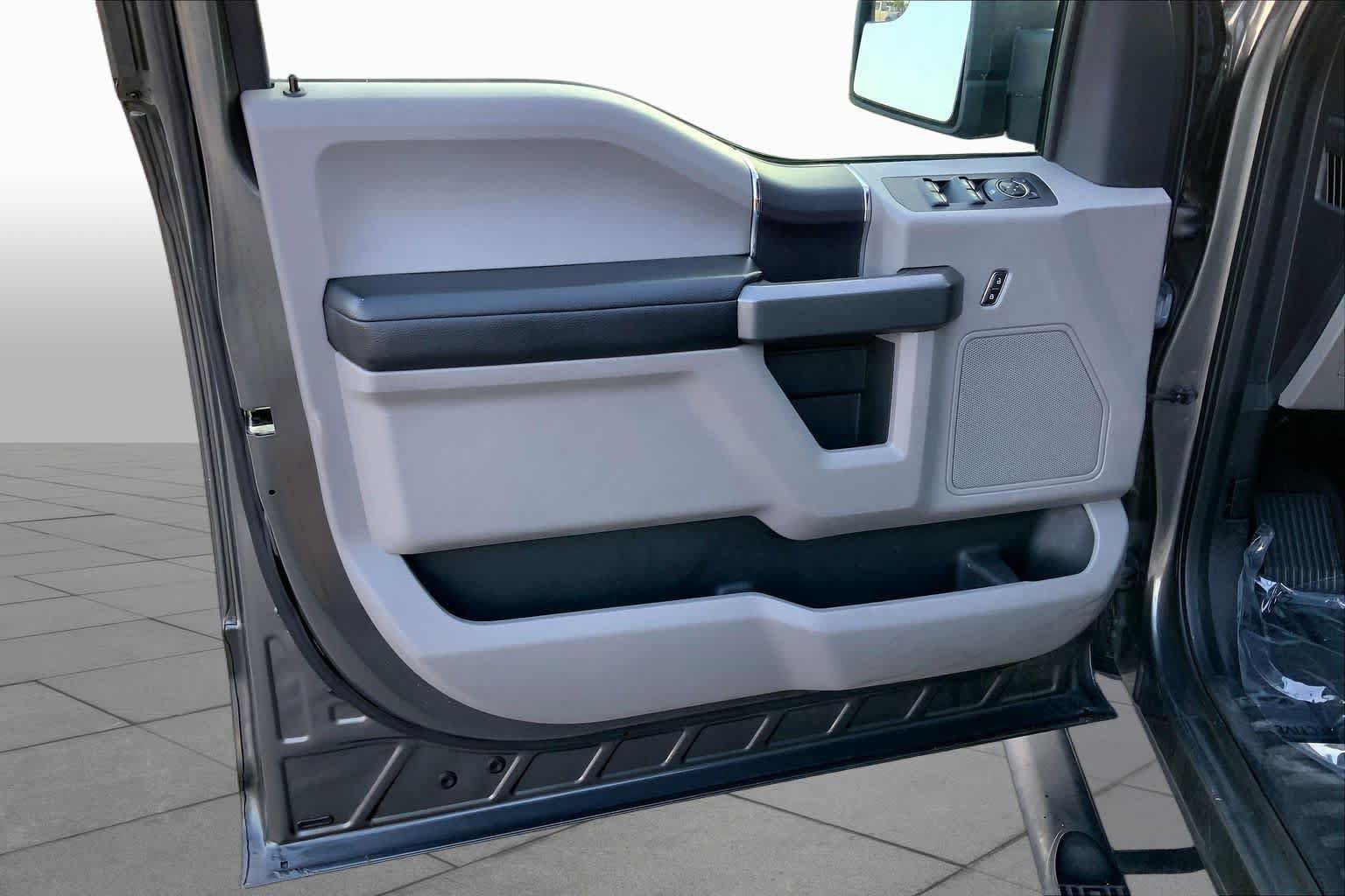 Used 2016 Ford F150 XLT RWD image 20