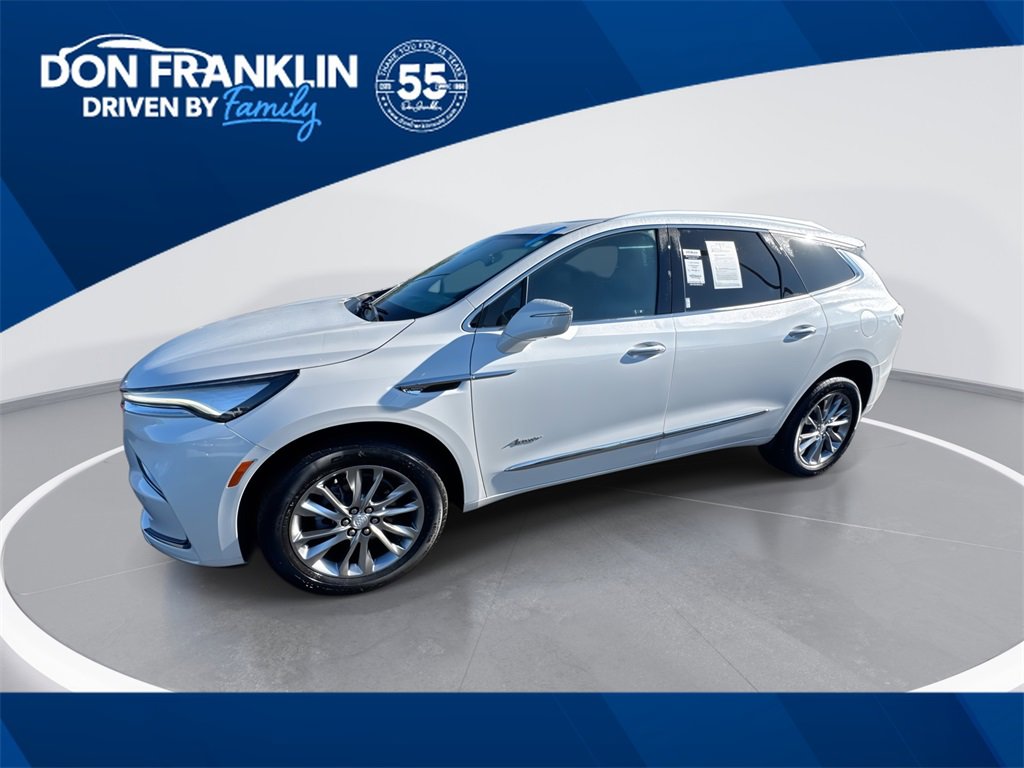 Used 2022 Buick Enclave Avenir image 1