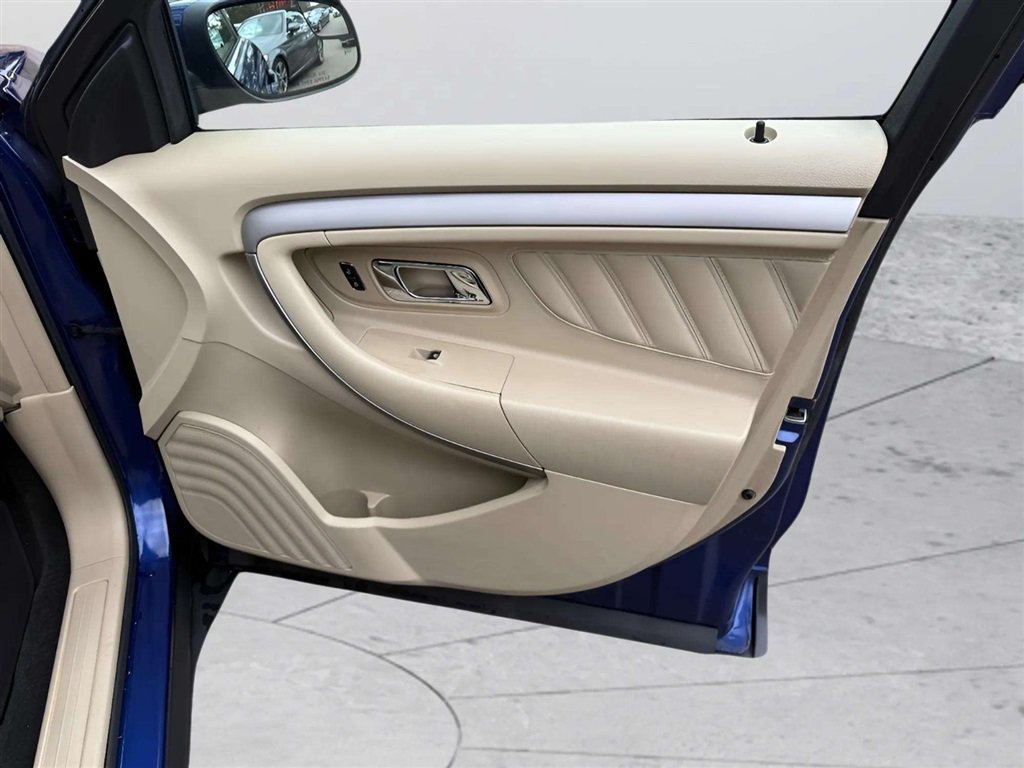 Used 2013 Ford Taurus SEL FWD image 23