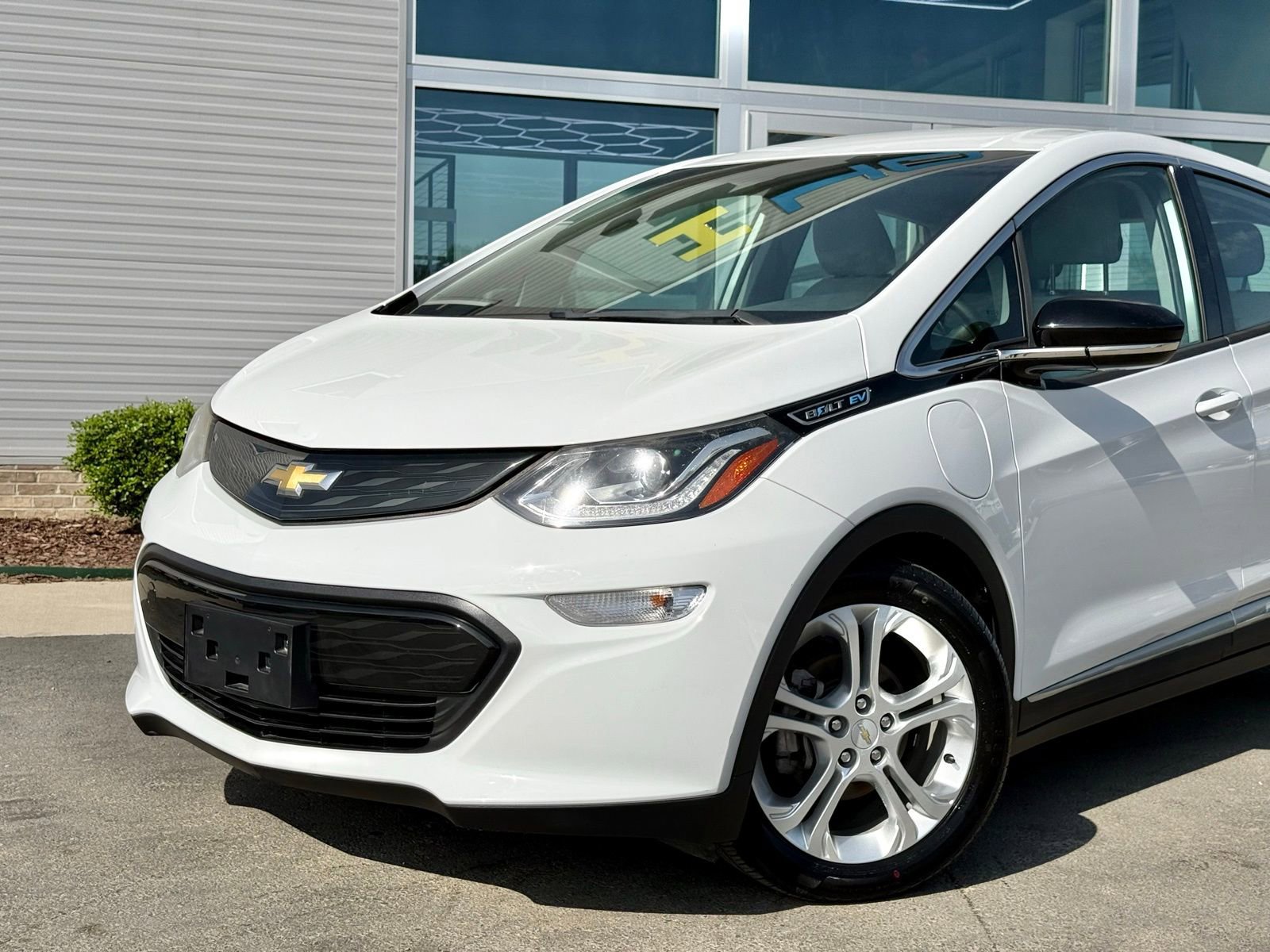 Used 2018 Chevrolet Bolt LT FWD image 4