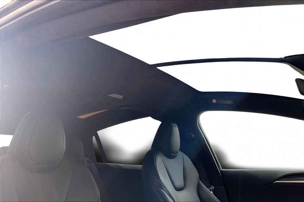 Used 2023 Tesla Model X Plaid image 27