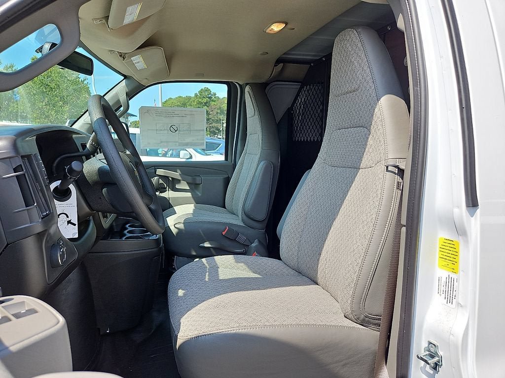 New 2026 Chevrolet Express 2500 w/ Driver Convenience Package RWD image 8
