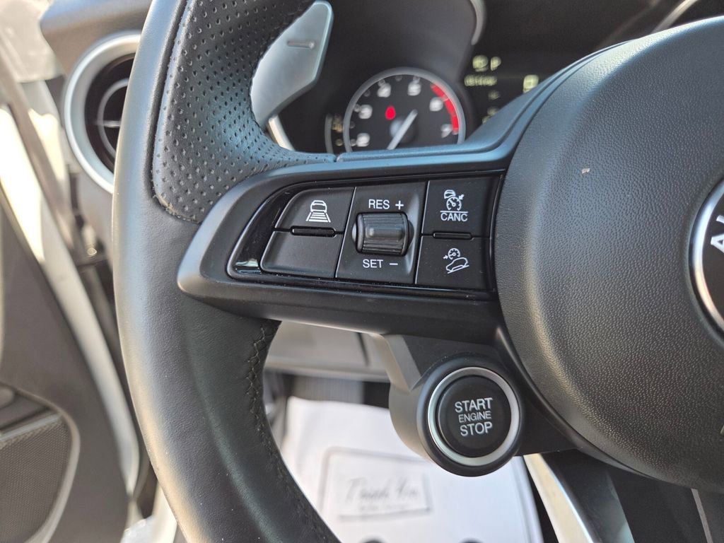 Used 2023 Alfa Romeo Stelvio Sprint image 27