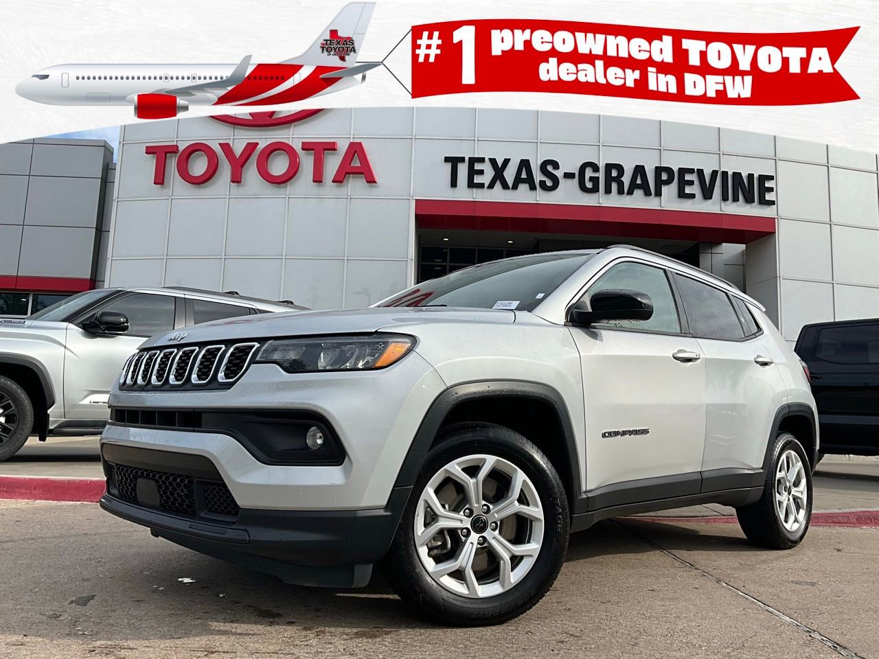Used 2025 Jeep Compass Latitude AWD/4WD image 1