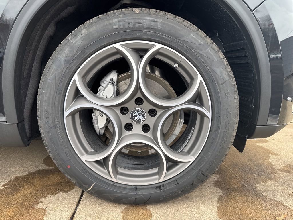 New 2026 Alfa Romeo Stelvio Sprint image 23