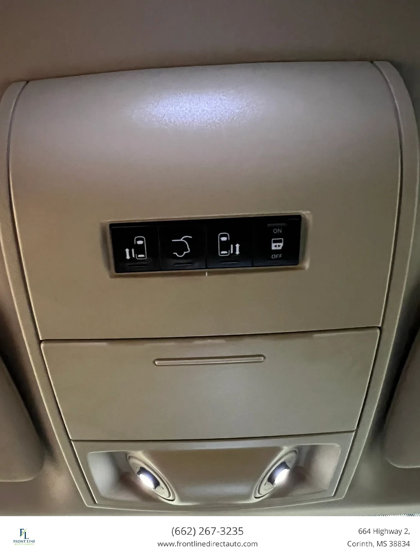 Used 2013 Chrysler Town & Country Touring-L w/ Driver Convenience Group FWD image 18