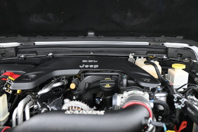 Used 2020 Jeep Gladiator Overland AWD/4WD image 31