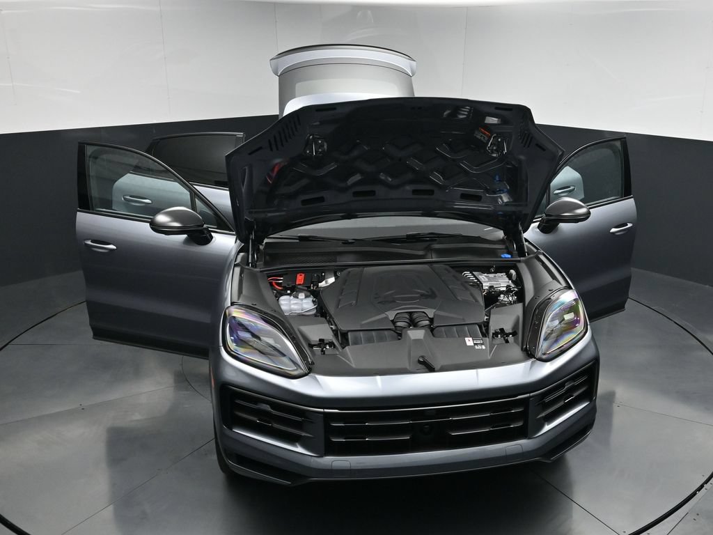 New 2026 Porsche Cayenne S AWD/4WD image 32