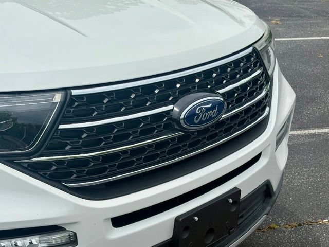 Used 2020 Ford Explorer XLT w/ Equipment Group 202A RWD image 12