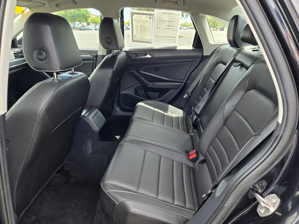 Used 2024 Volkswagen Jetta SE FWD image 10