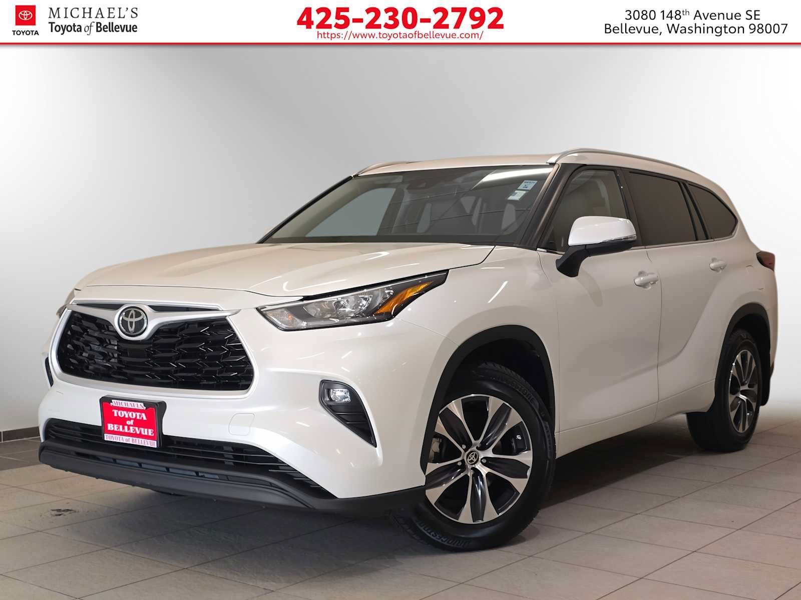 Certified 2020 Toyota Highlander XLE AWD/4WD image 1