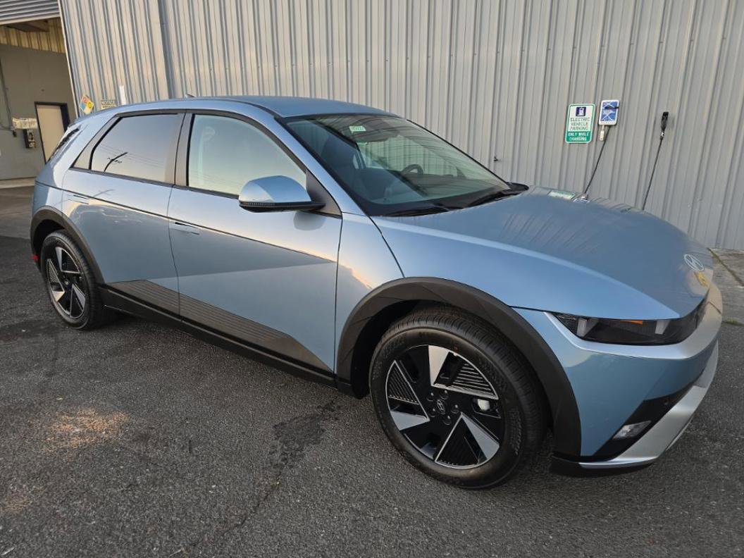 Used 2026 Hyundai Ioniq 5 SEL image 3