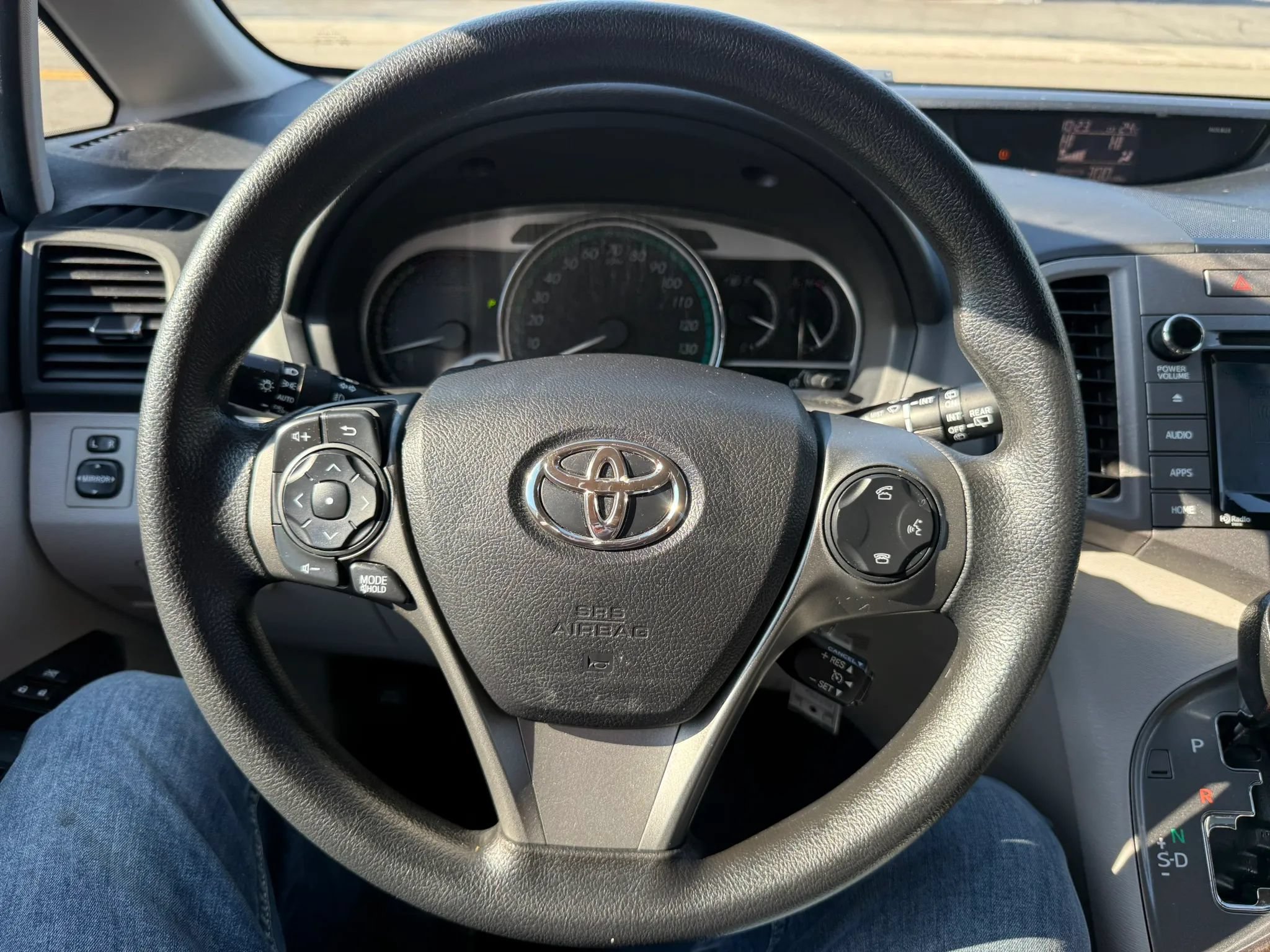 Used 2015 Toyota Venza LE AWD/4WD image 10