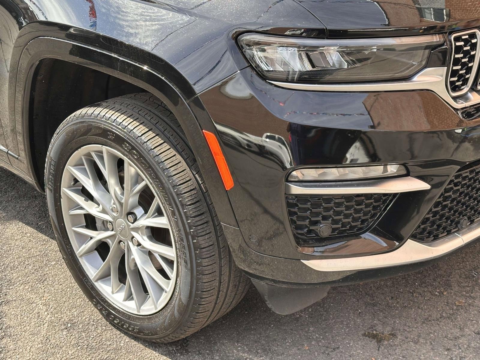 Used 2022 Jeep Grand Cherokee Summit w/ Adv Protech Group IV image 10