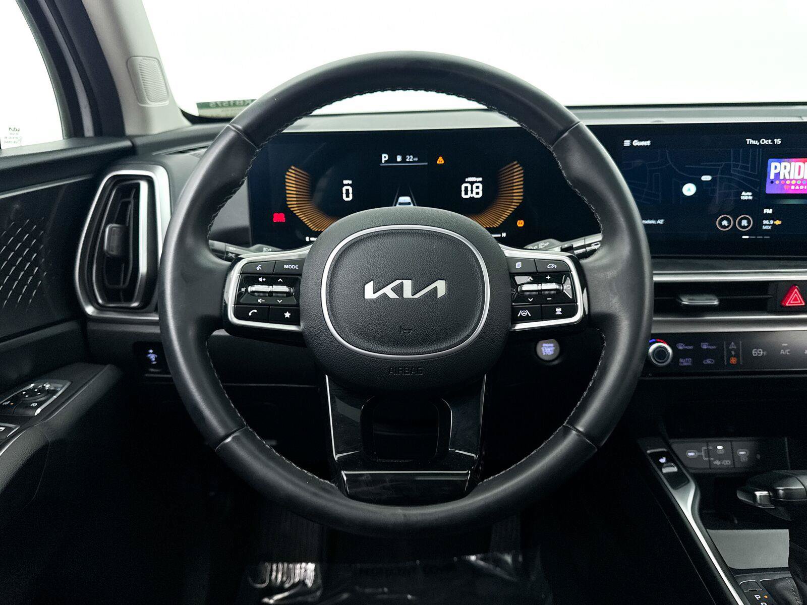 Used 2024 Kia Sorento S w/ Panoramic Sunroof Package FWD image 4