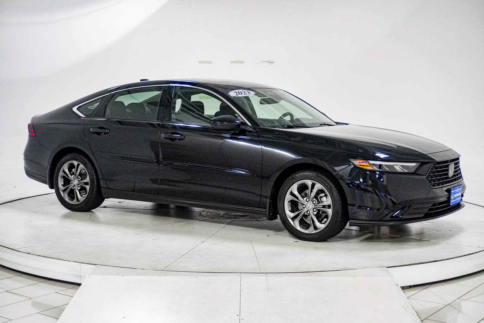 Used 2023 Honda Accord EX image 13