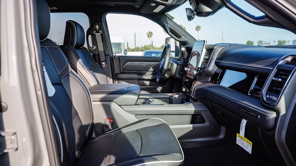 New 2026 RAM 2500 Limited AWD/4WD image 21