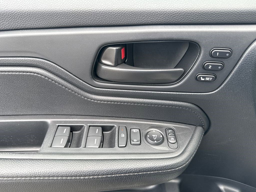 Certified 2023 Honda Odyssey Sport image 23