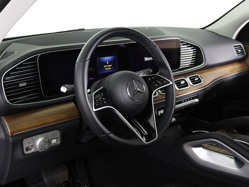 Used 2024 Mercedes-Benz GLE 350 4MATIC image 32