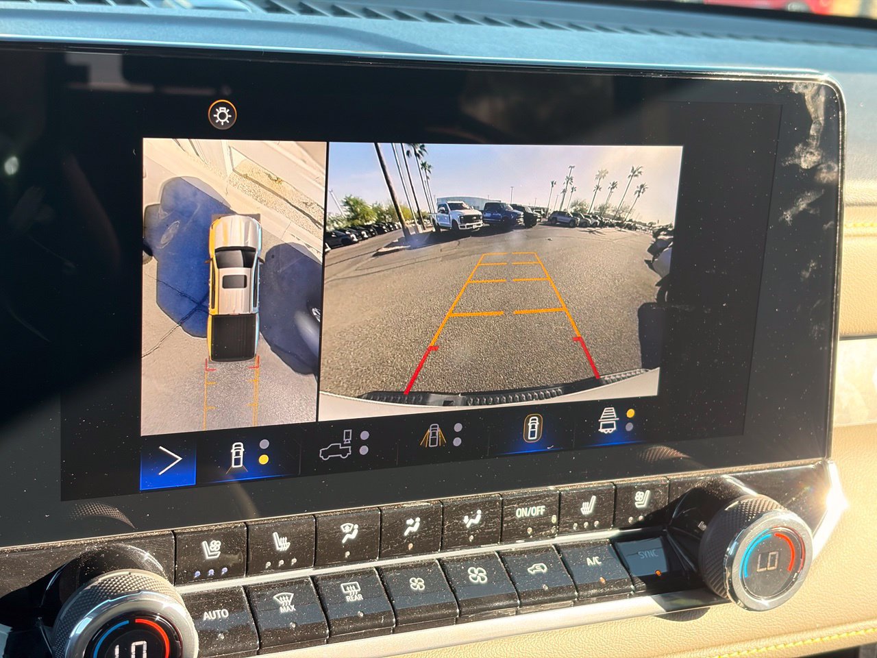 Used 2024 Chevrolet Colorado ZR2 w/ ZR2 Convenience Package III AWD/4WD image 24