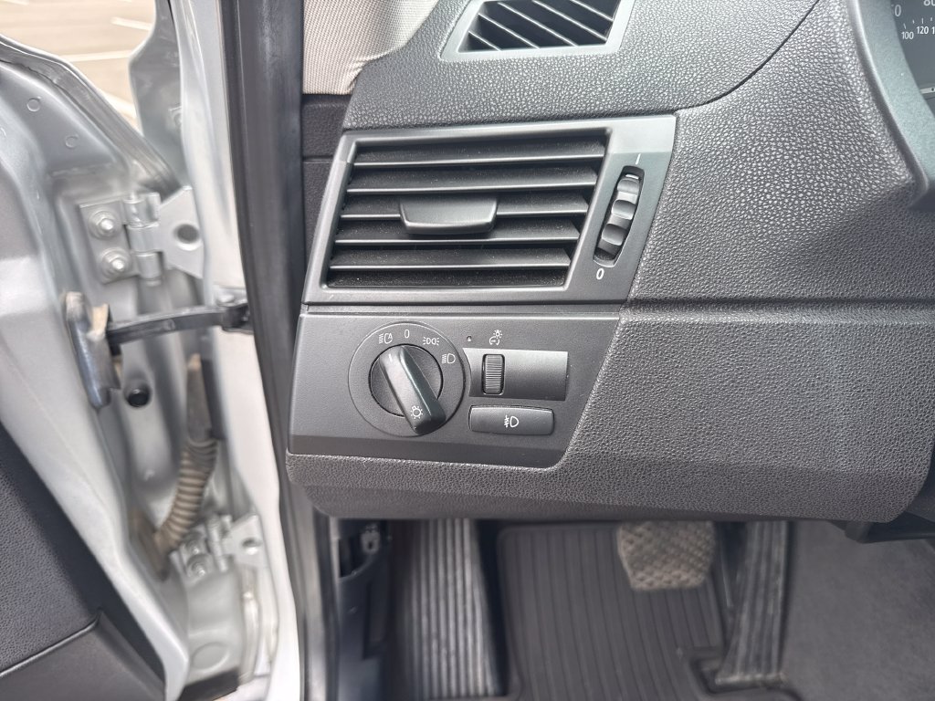 Used 2006 BMW X3 3.0i AWD/4WD image 12