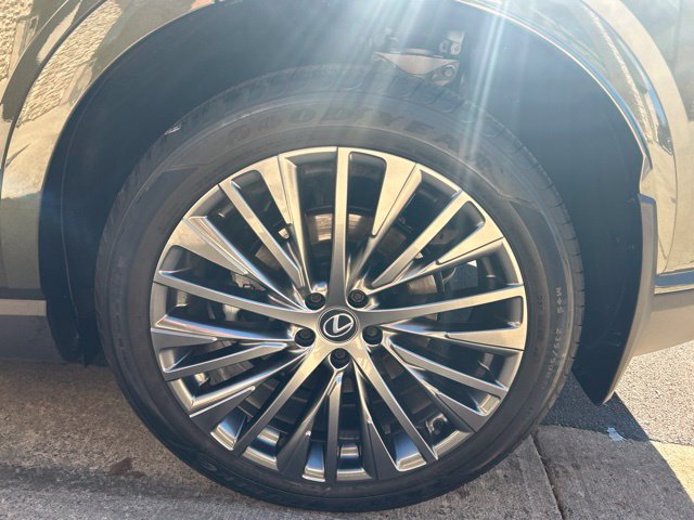 Used 2024 Lexus RX 350 AWD w/ Convenience Package image 11