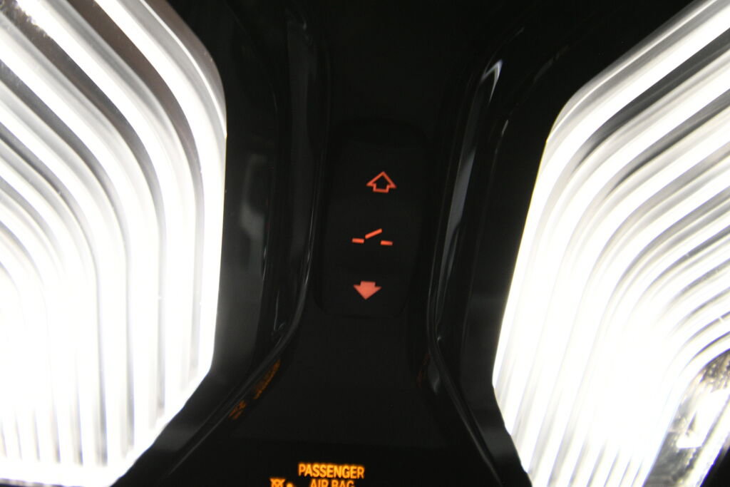 Used 2025 BMW 330i xDrive Sedan w/ Premium Package image 21