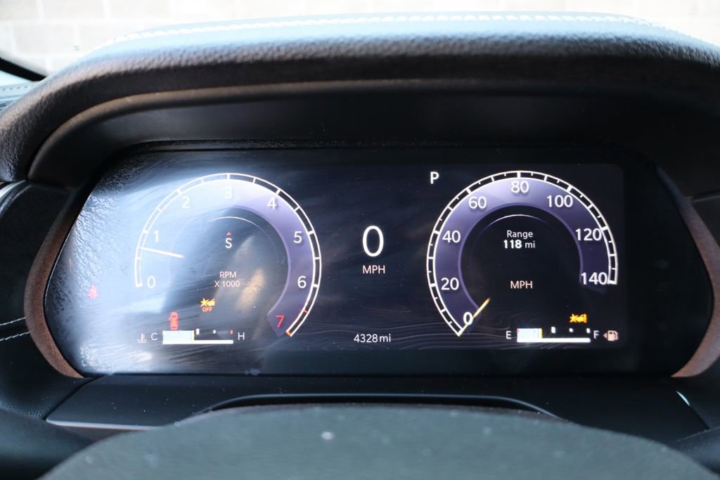 Used 2023 Jeep Grand Cherokee Limited image 16