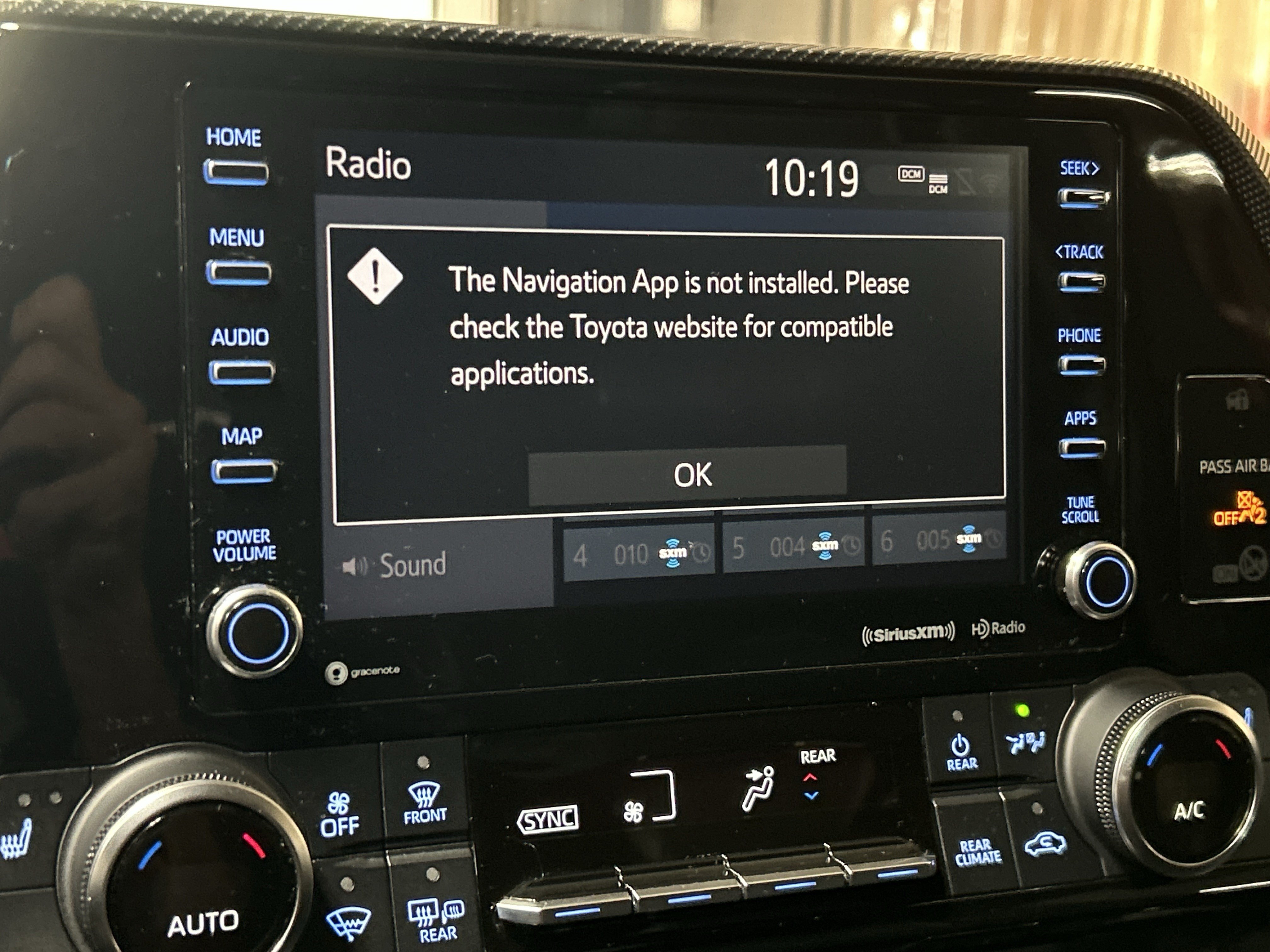 Used 2021 Toyota Highlander XSE FWD image 29