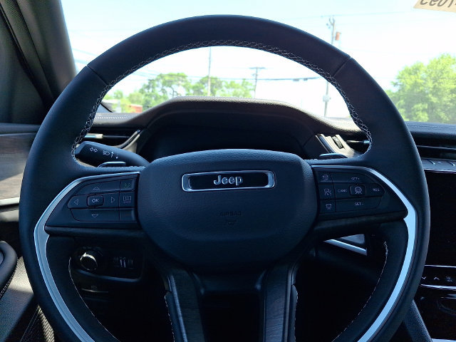 New 2026 Jeep Grand Cherokee Altitude AWD/4WD image 13