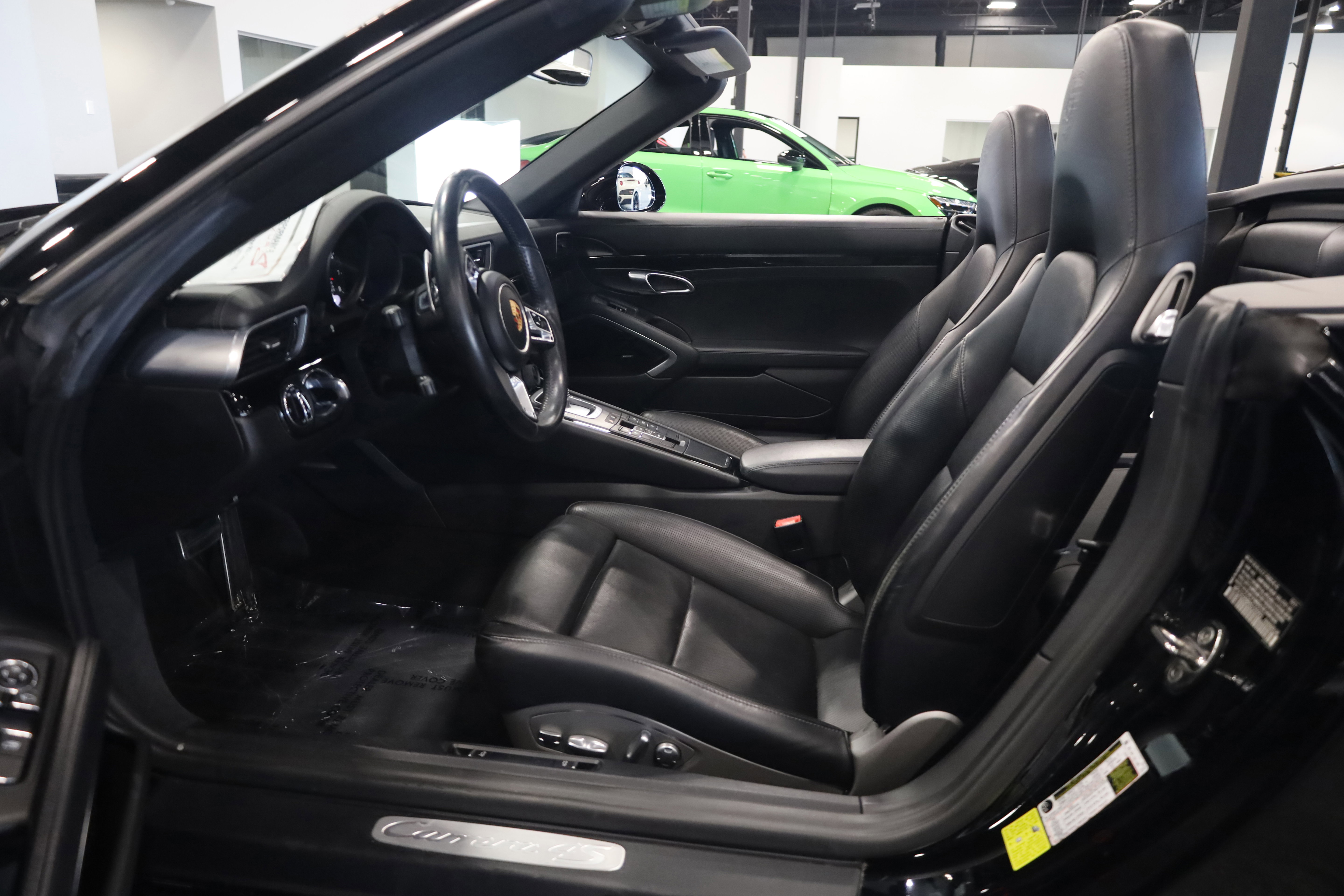 Used 2017 Porsche 911 Carrera 4S image 15