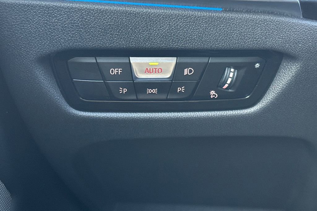 Used 2023 BMW i4 eDrive40 w/ M Sport Package image 31