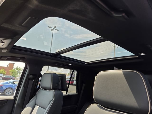New 2026 GMC Yukon Elevation w/ Elevation Premium Package AWD/4WD image 4