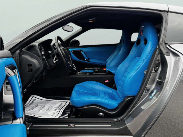 Used 2013 Nissan GT-R Premium image 19