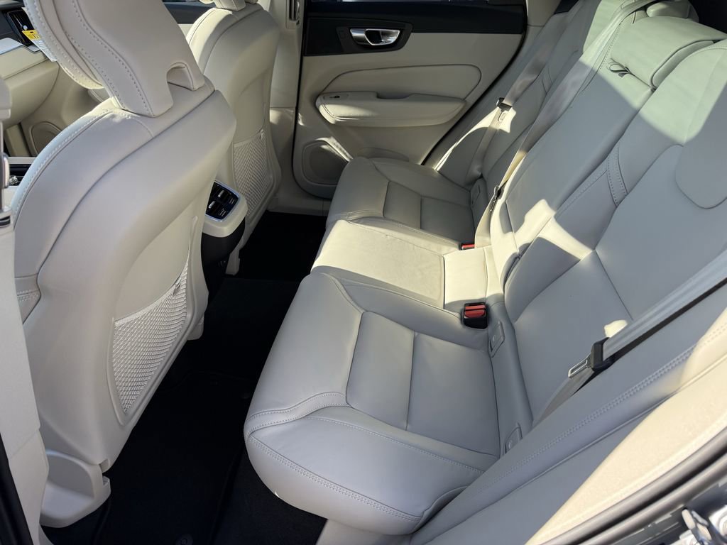 New 2026 Volvo XC60 B5 Ultra w/ Protection Package Premier image 8