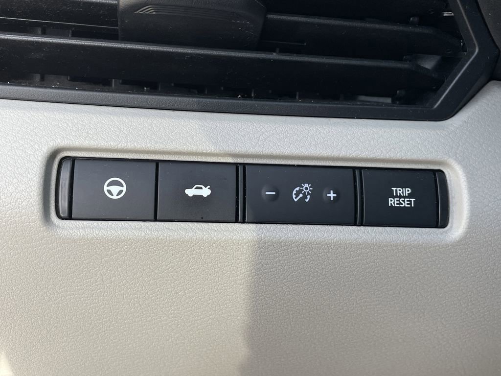 Used 2024 Nissan Altima 2.5 SV w/ SV Premium Package image 29