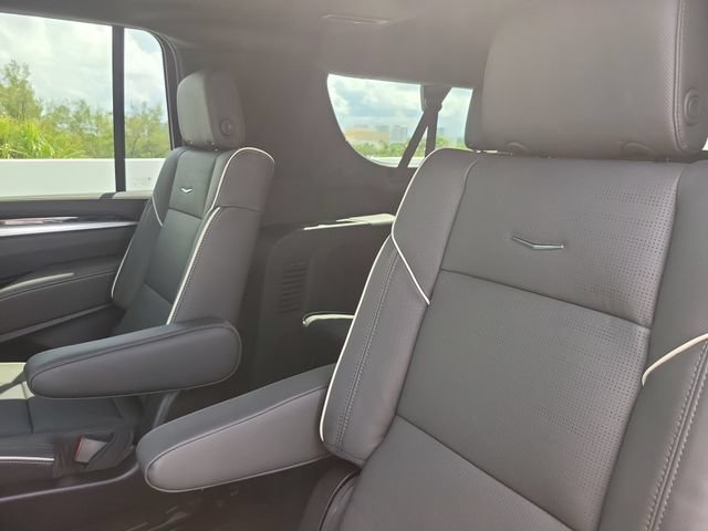 New 2026 Cadillac Escalade ESV Sport w/ Touring Package AWD/4WD image 20