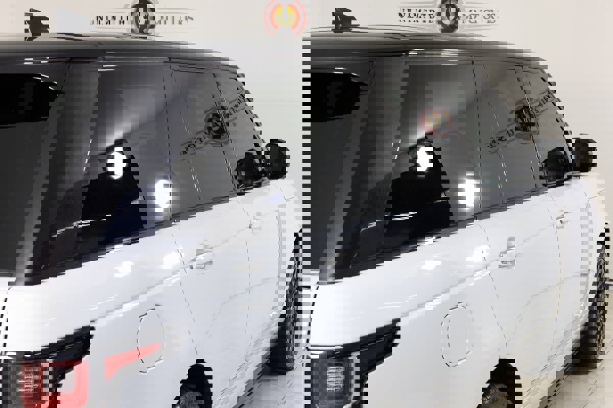 Used 2019 Land Rover Range Rover Autobiography image 45