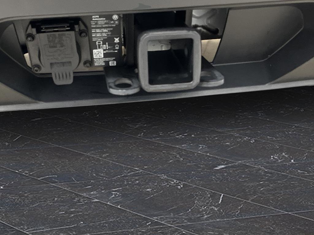 Certified 2025 Volkswagen Atlas Cross Sport SE w/ Panoramic Sunroof Package image 33