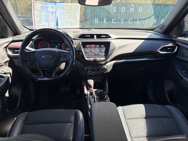 Used 2021 Chevrolet TrailBlazer RS w/ Technology Package image 3