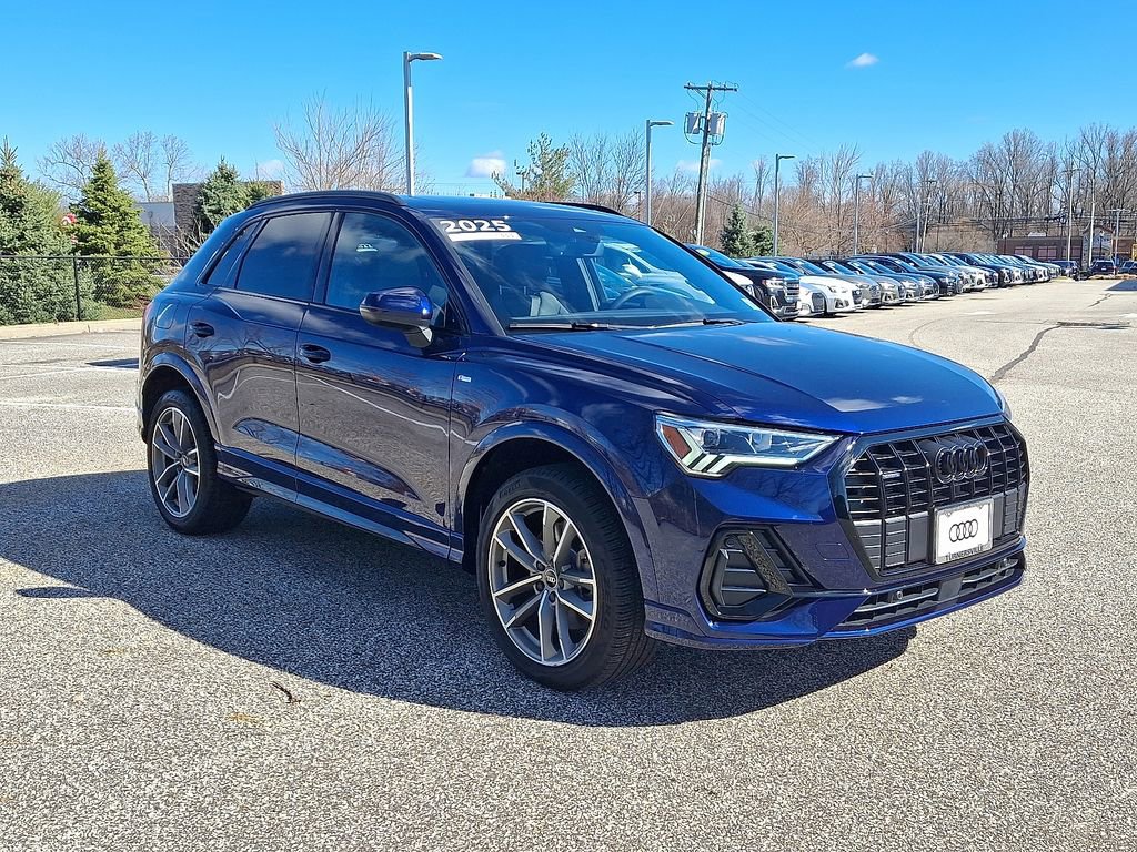 Certified 2025 Audi Q3 2.0T Premium w/ Convenience Package image 3