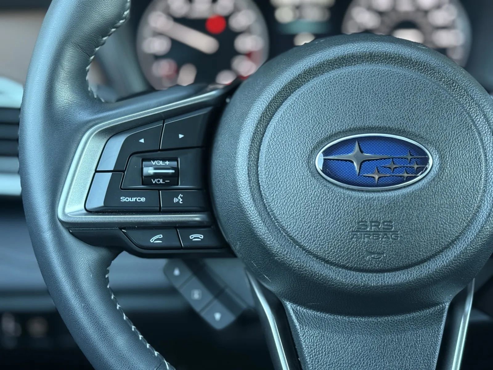 Used 2022 Subaru Outback Touring w/ Popular Package #2 image 24