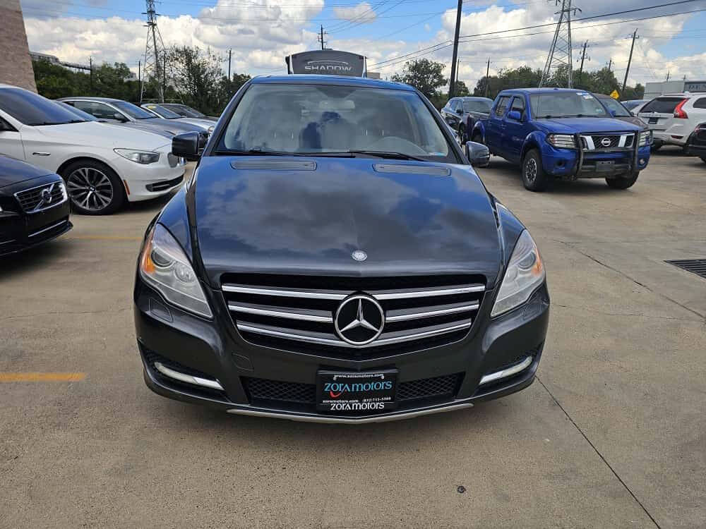 Used 2011 Mercedes-Benz R 350 4MATIC image 3