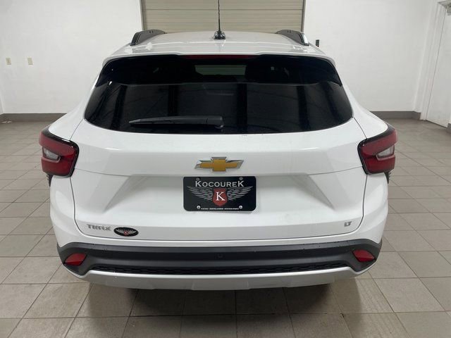 New 2026 Chevrolet Trax LT w/ Driver Confidence Package FWD image 5
