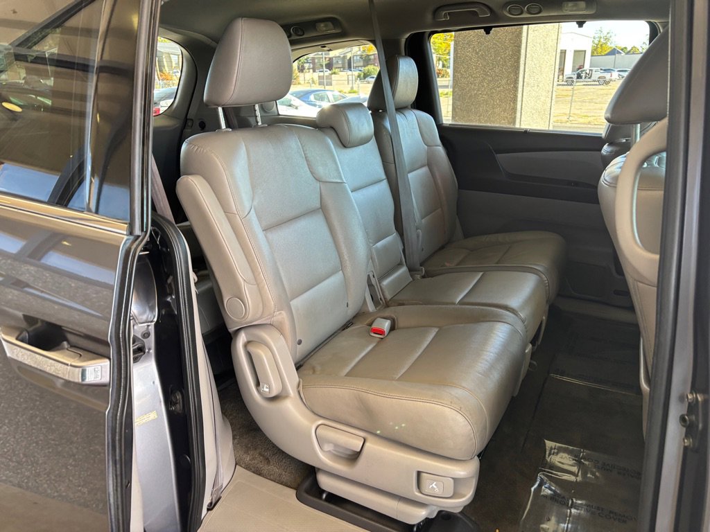 Used 2014 Honda Odyssey Touring Elite image 27